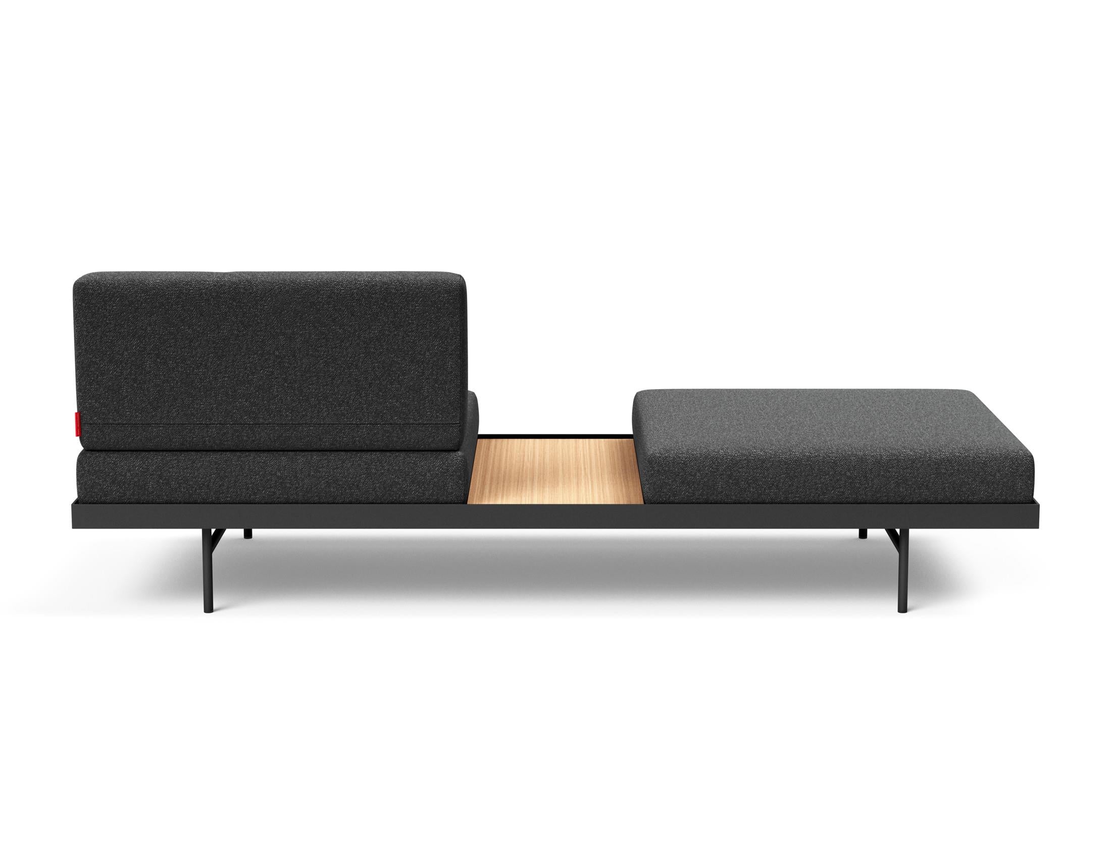 Erleben Sie das Puri Klappsofa von Innovation Living – stilvoll und funktional, perfekt für kompakte Wohnräume und als Gästebett.