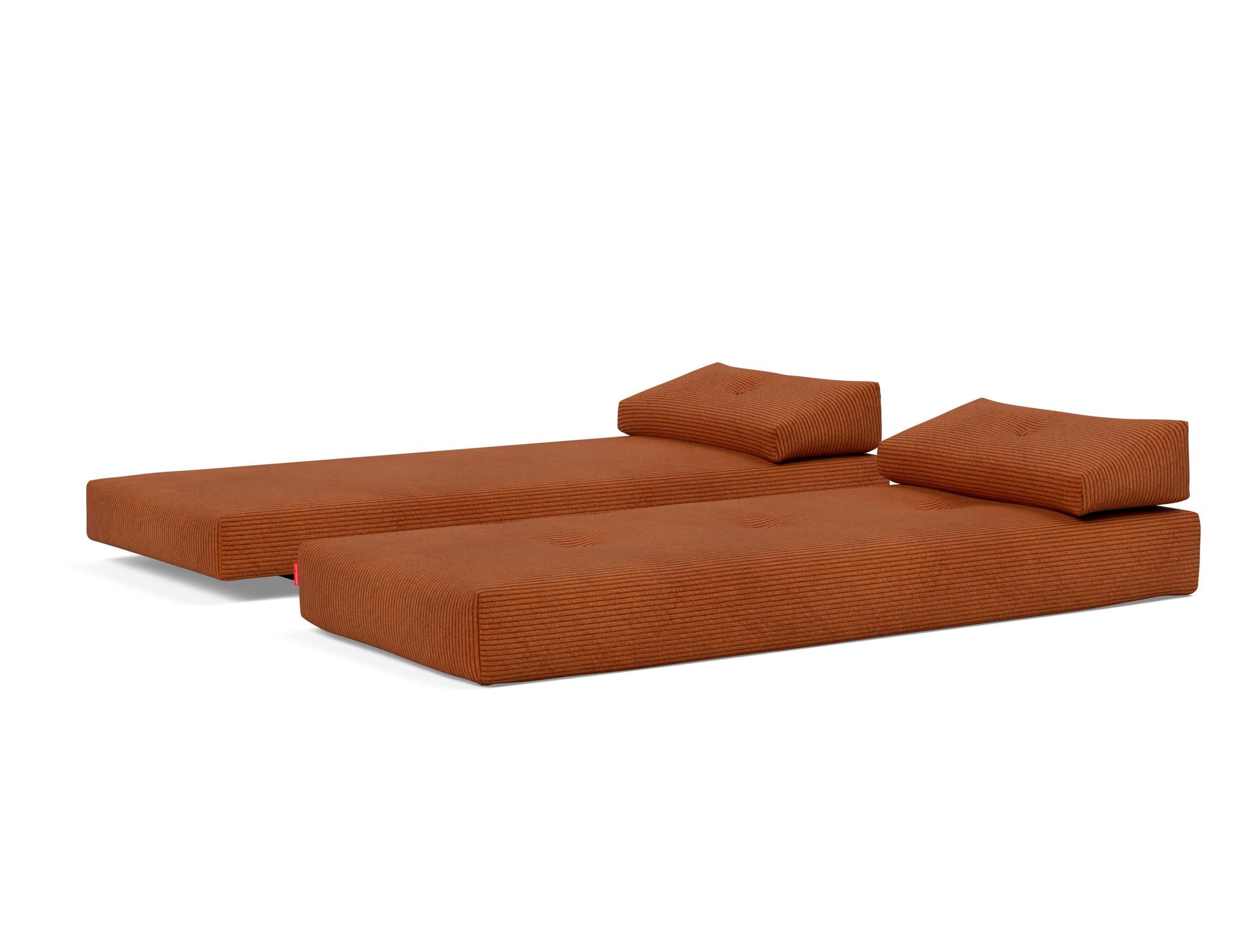 Entdecken Sie das Sigmund Bettsofa von Innovation Living: Eleganz trifft Funktionalität für ein gemütliches Zuhause.