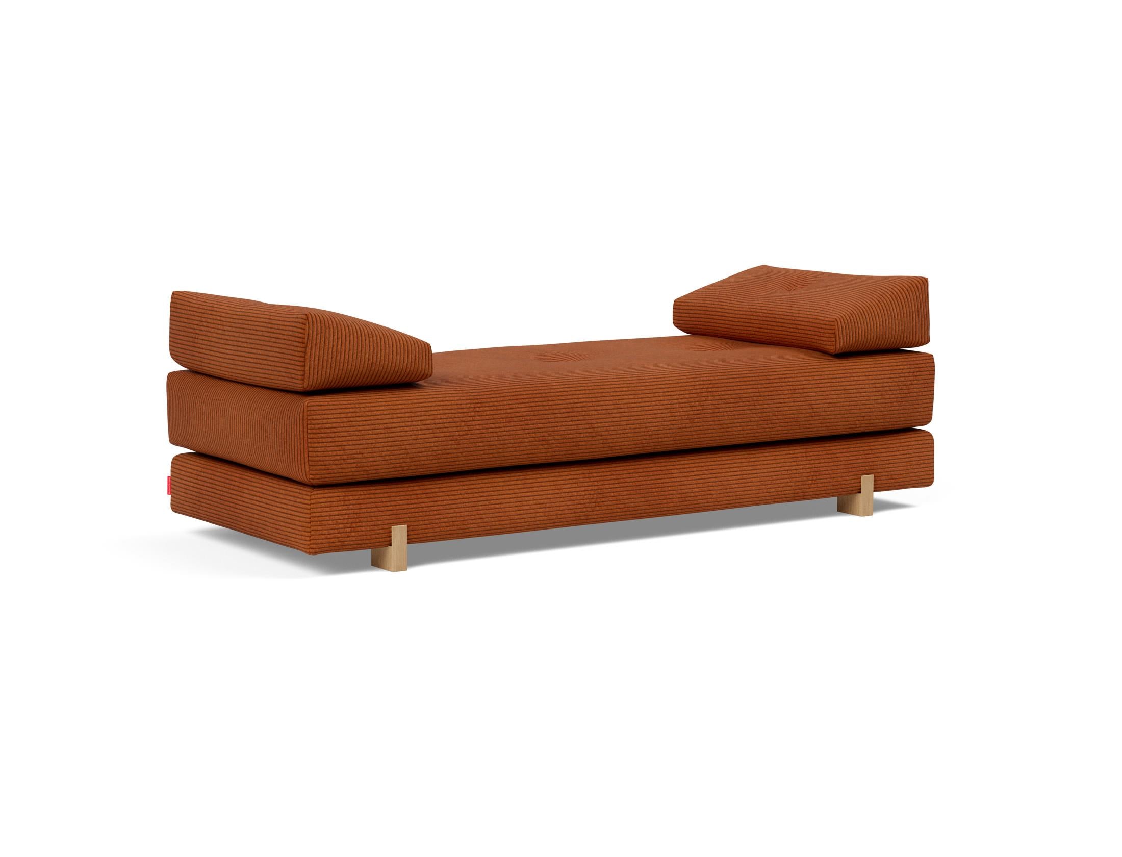 Entdecken Sie das Sigmund Bettsofa von Innovation Living: Eleganz trifft Funktionalität für ein gemütliches Zuhause.