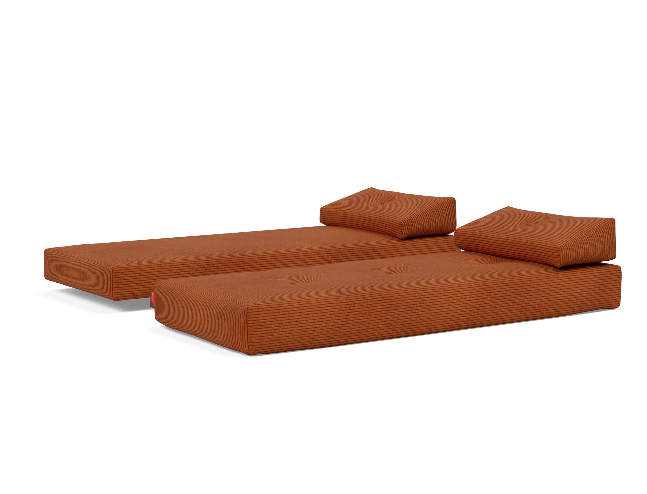 Entdecken Sie das vielseitige Sigmund Bettsofa von Innovation Living – elegantes Design, hochwertige Matratzen und optimale Flexibilität für Ihr Zuhause.