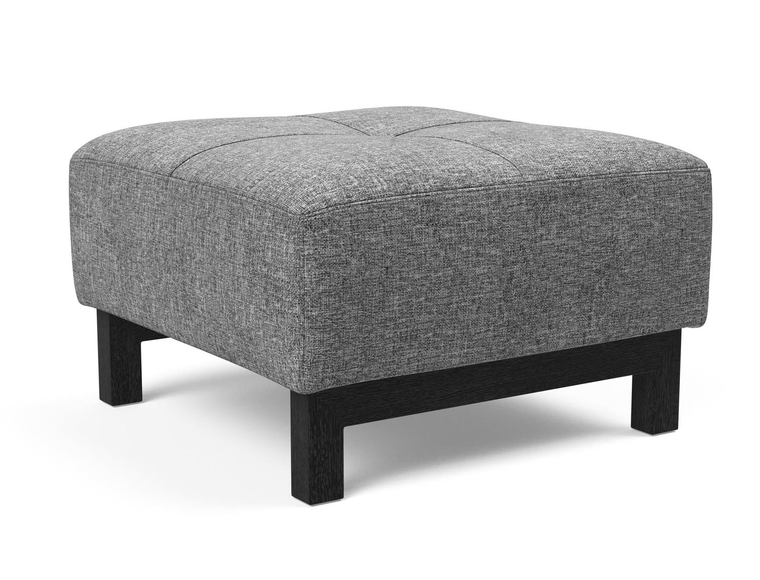 Entdecken Sie die Bifrost D.E.L. Ottoman von Innovation Living – stilvolles Design aus schwarzer Eiche, vielseitig einsetzbar und perfekt kombinierbar.