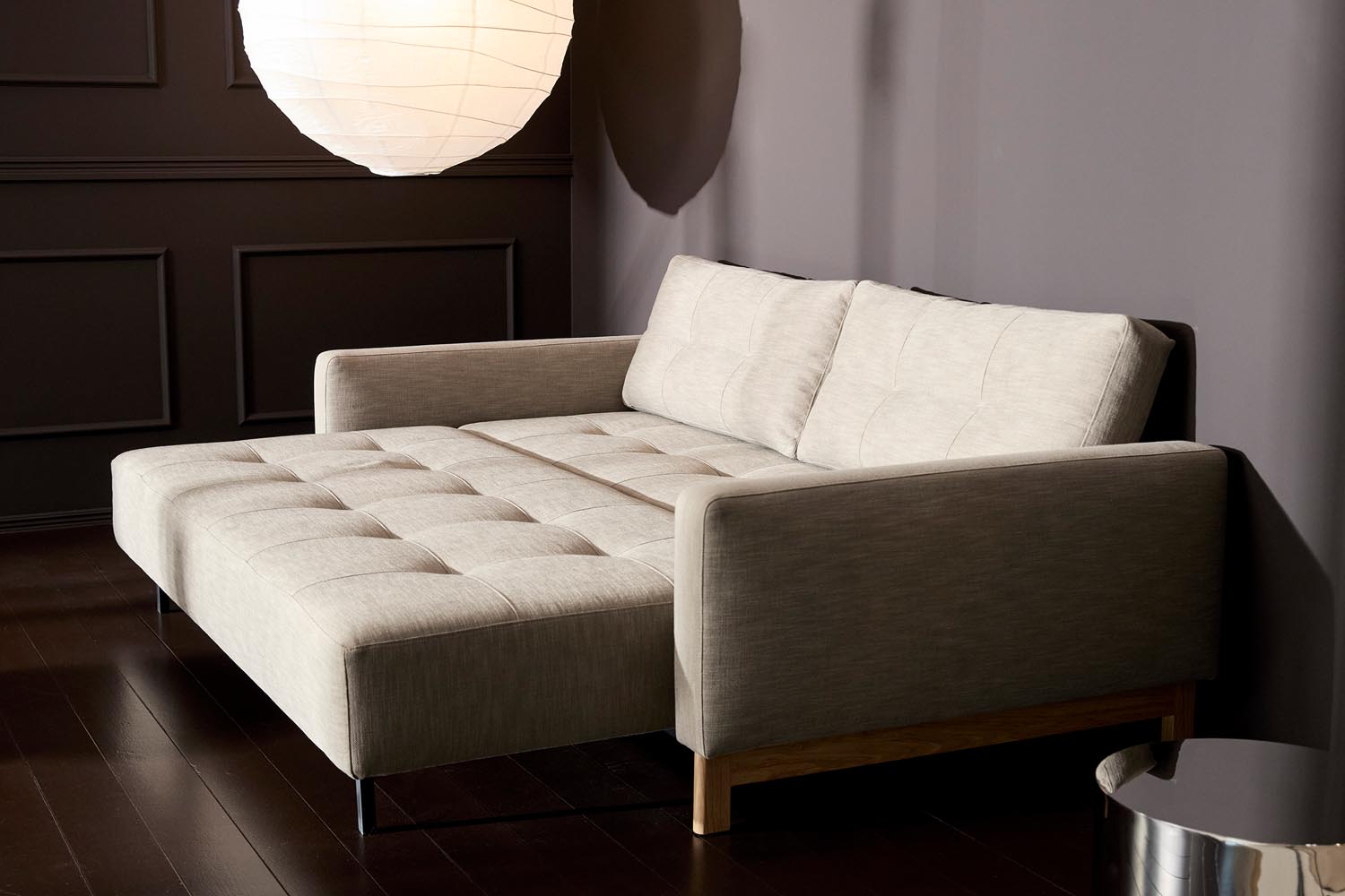 Entdecken Sie das Pyxis D.E.L. Schlafsofa von Innovation Living – stilvoll, funktional und ideal für kleine Räume und Übernachtungsgäste.