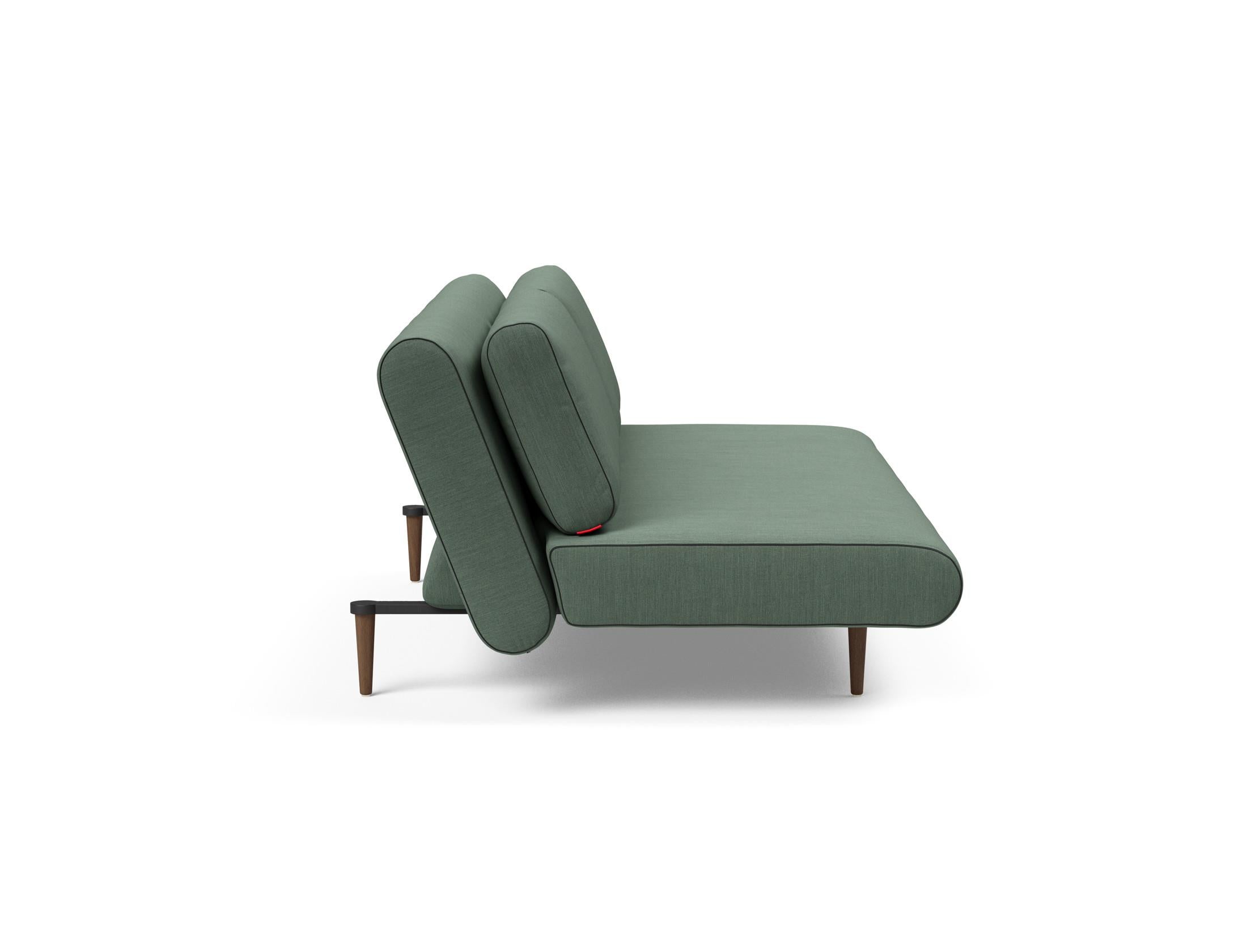 Erleben Sie das Unfurl Lounger von Innovation Living: ein elegantes Multitalent, das Schlafkomfort und modernes Design vereint.