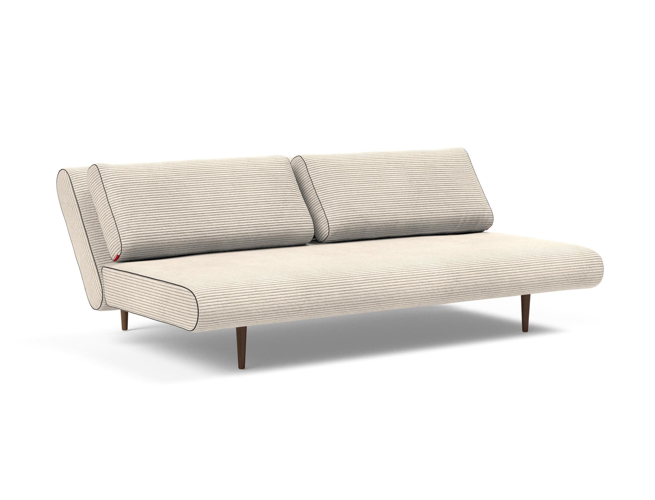 Entdecken Sie das Unfurl Lounger von Innovation Living – ein stilvolles Bettsofa, das Komfort und Funktionalität für Ihr Zuhause bietet.