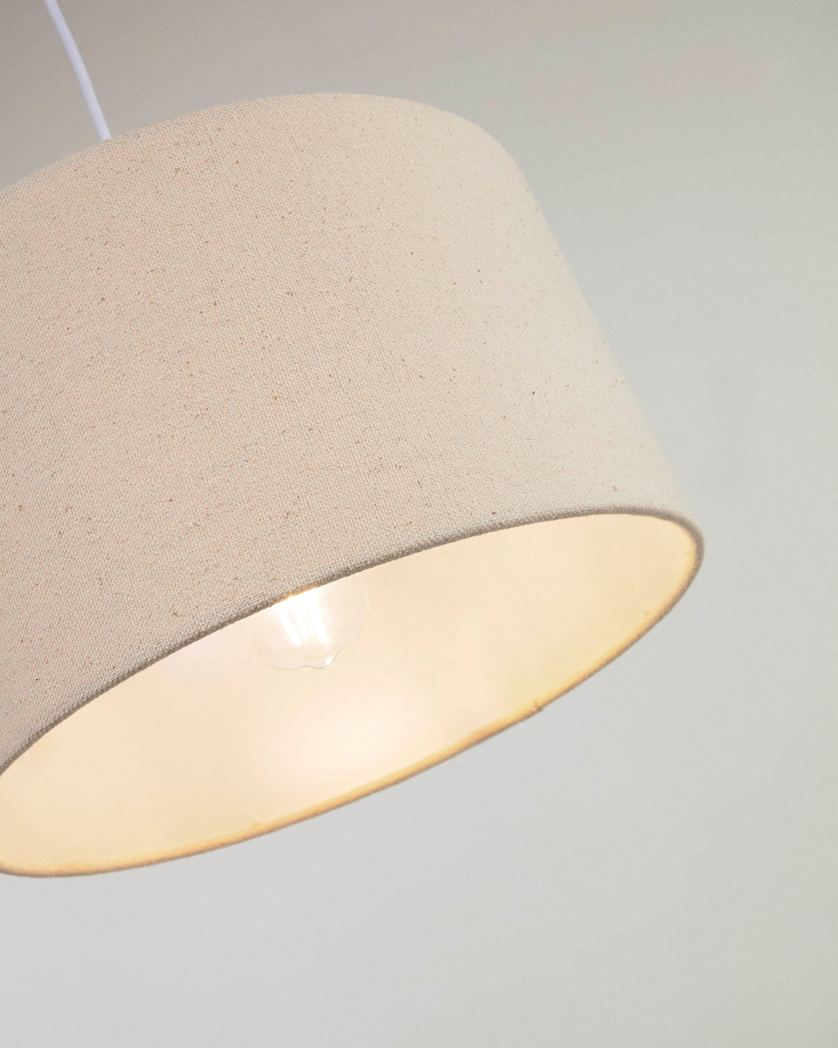 Nazli grosser Lampenschirm aus Leinen mit beigem Finish Ø 50 cm in Beige präsentiert im Onlineshop von KAQTU Design AG. Lampenschirm ist von Kave Home
