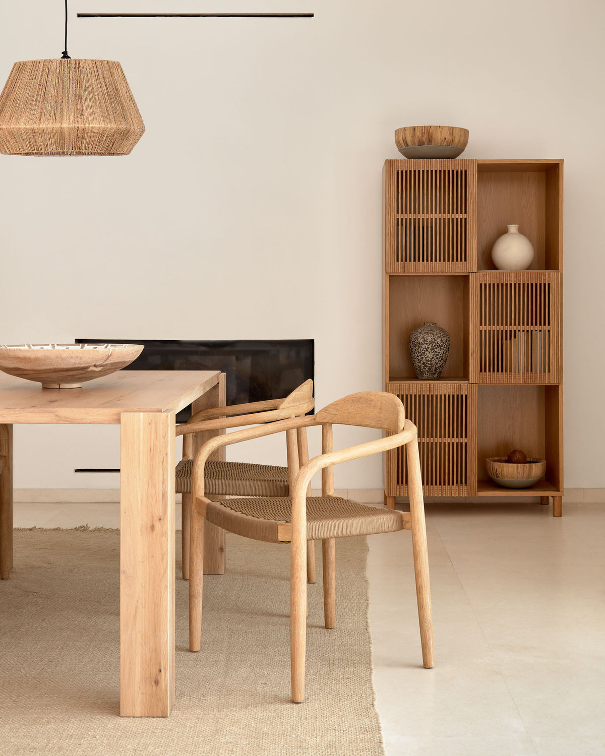 Deyanira Tisch mit Eichenfurnier und massiven Eichenbeinen 160 x 90 cm in Natur präsentiert im Onlineshop von KAQTU Design AG. Esstisch ist von Kave Home