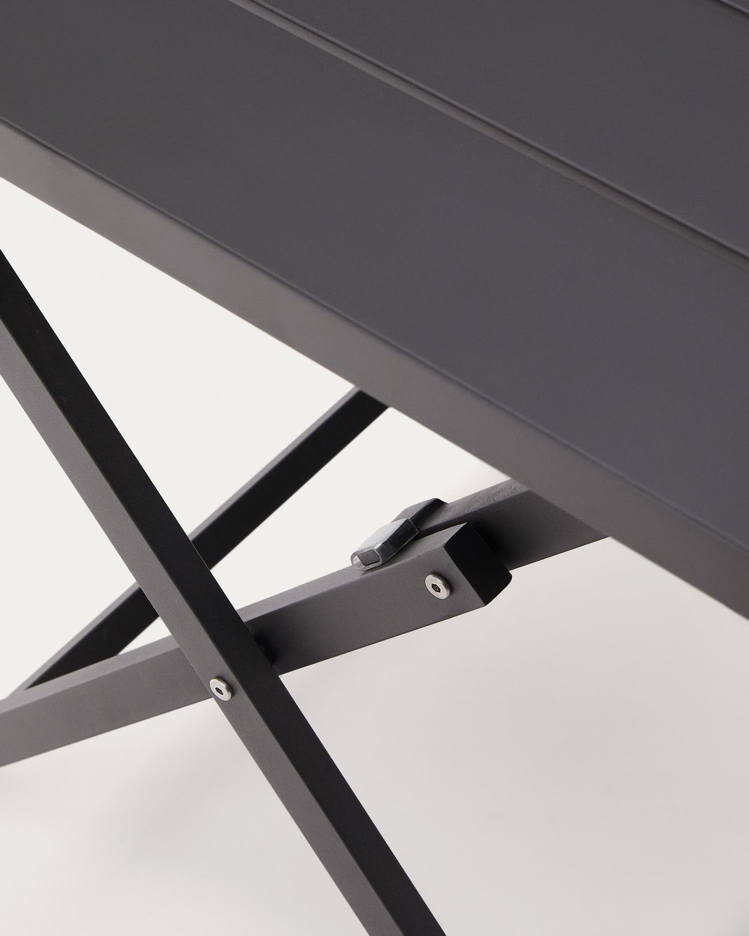 Moderner, klappbarer Gartentisch aus robustem Aluminium, 140 x 70 cm, in elegantem Dunkelgrau, ideal für entspannte Stunden im Freien.