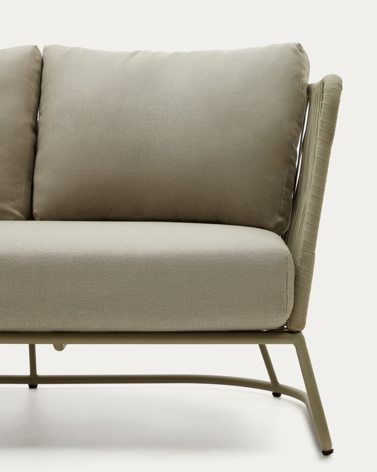 3-Sitzer-Sofa Saconca für den Aussenbereich mit Flechtwerk und verzinktem Stahl, grün, 189 cm in Beige, Grün präsentiert im Onlineshop von KAQTU Design AG. Lounge Sofa ist von Kave Home