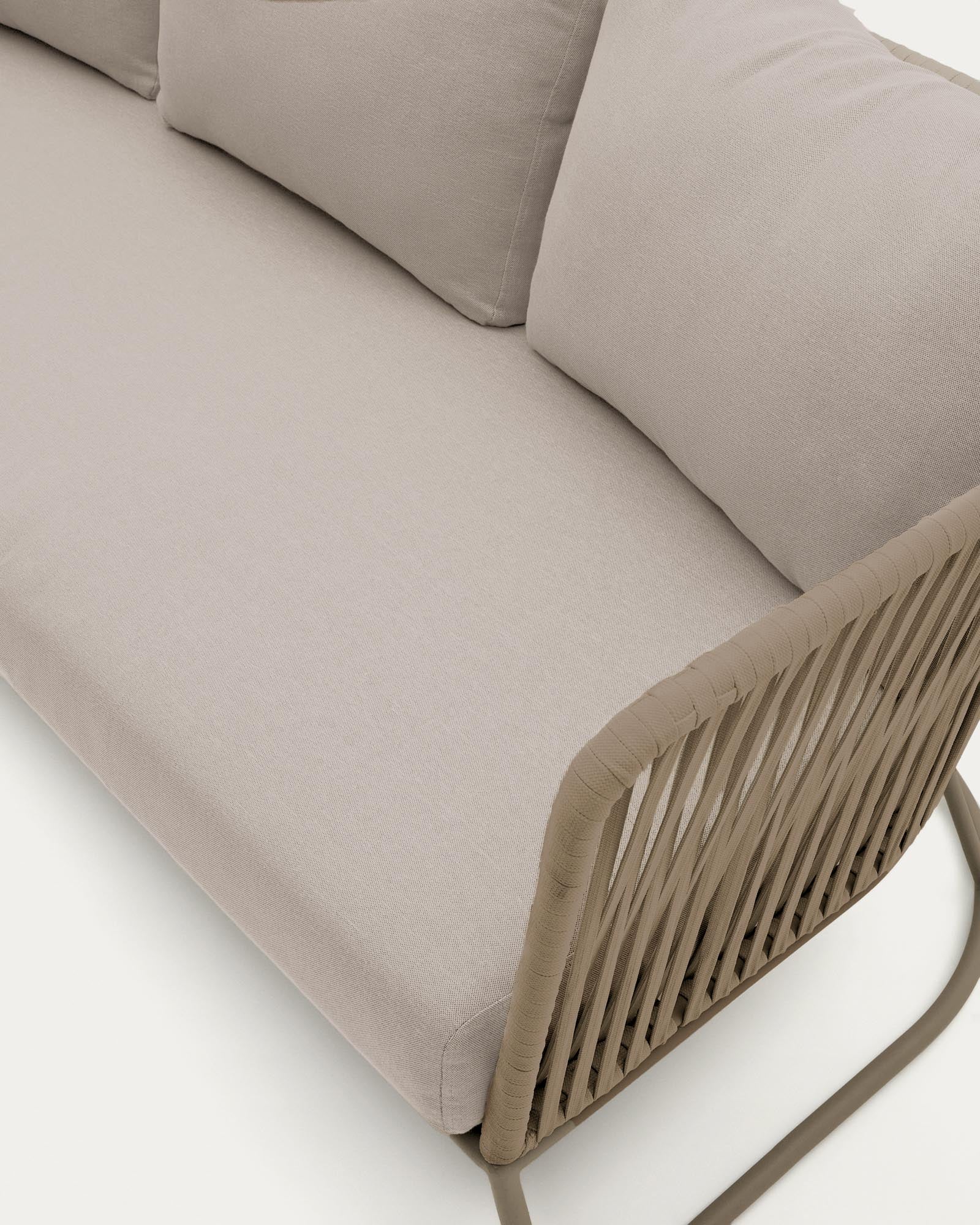 Elegantes 3-Sitzer-Sofa Saconca für den Außenbereich, gefertigt aus strapazierfähigem Seil und pulverbeschichtetem Stahl, perfekt für entspannte Stunden im Freien.