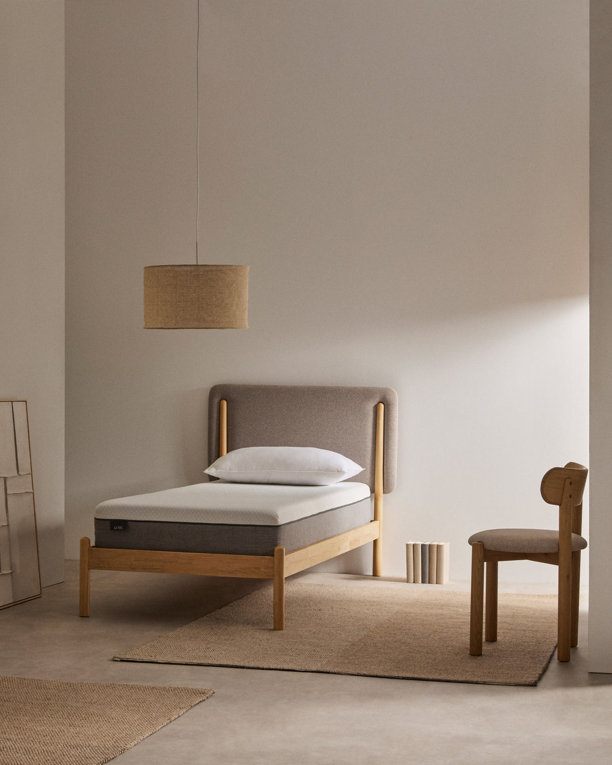 Viskoelastische Matratze Eva mit abnehmbarem Bezug 90 x 200 cm in Weiss, Grau präsentiert im Onlineshop von KAQTU Design AG. Matratze ist von Kave Home