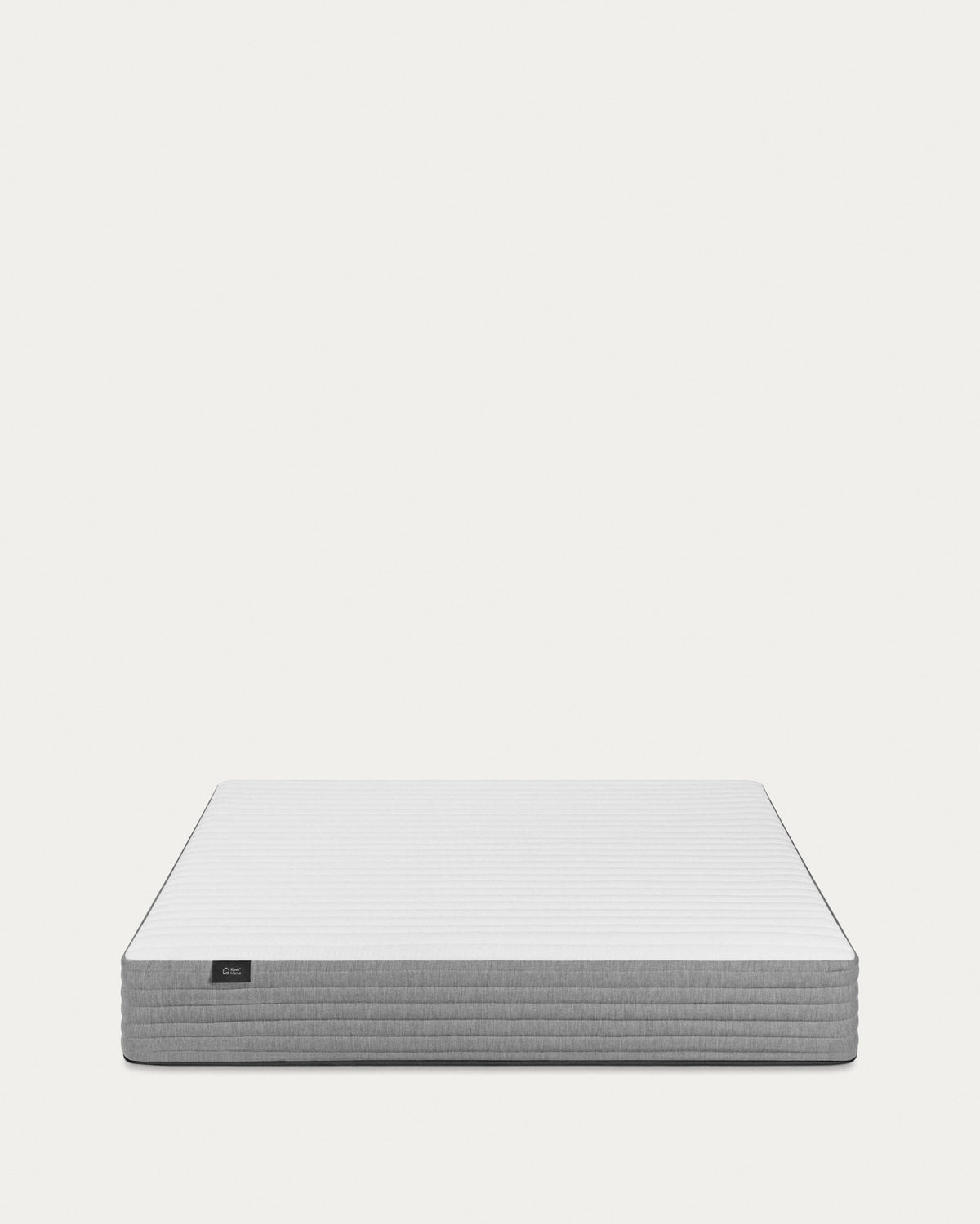 Yoko Schaumstoffmatratze 150 x 200 cm in Weiss präsentiert im Onlineshop von KAQTU Design AG. Matratze ist von Kave Home
