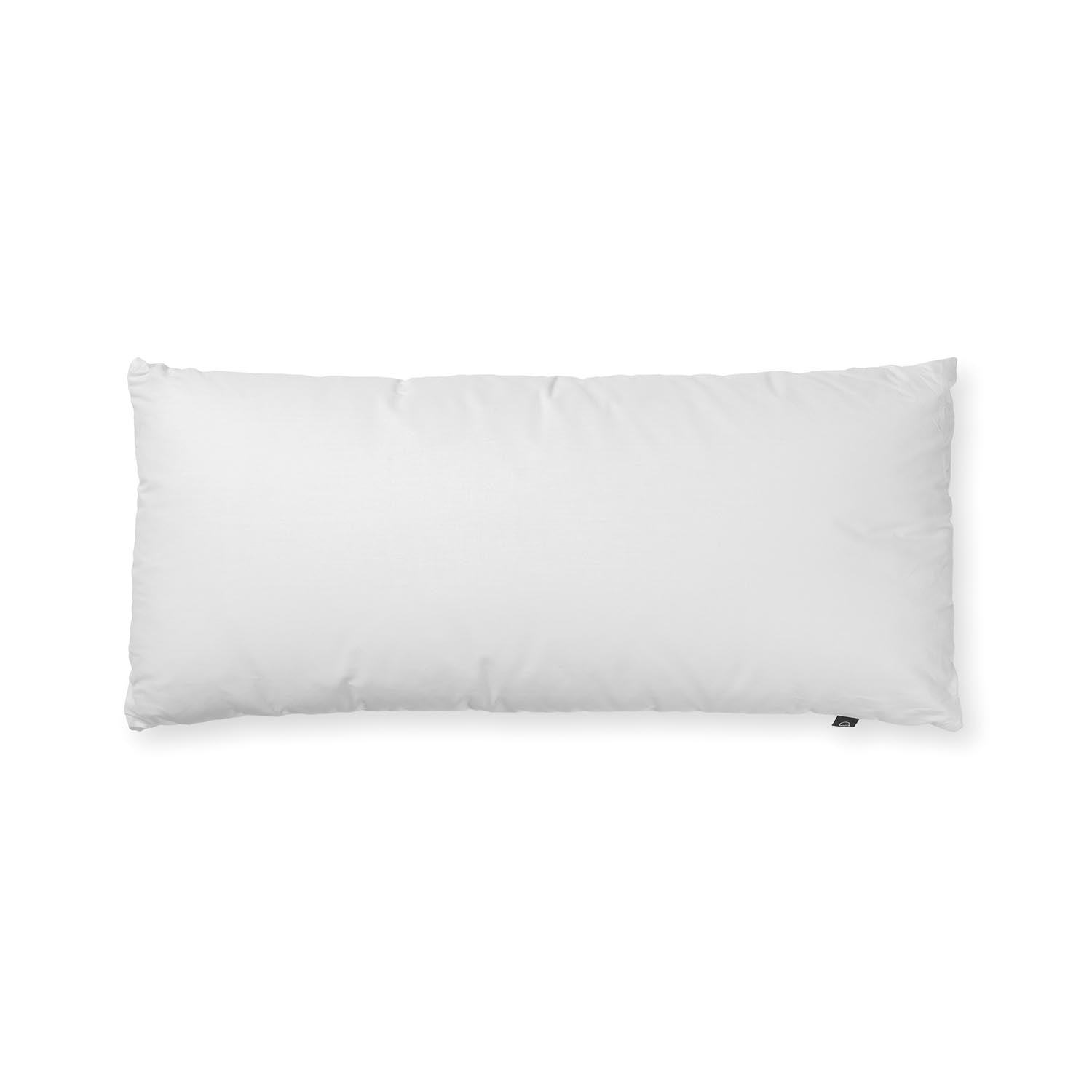 Nyla Mikrofaser-Kissen 90 x 40 cm in Weiss präsentiert im Onlineshop von KAQTU Design AG. Kissen ist von Kave Home