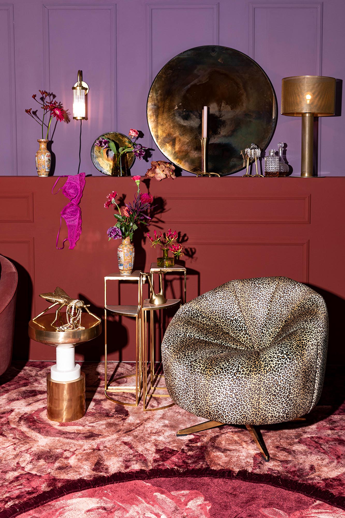 Der WHERE THE SUN DOESN'T SHINE Loungesessel von Bold Monkey vereint modernes Design mit höchstem Komfort für entspannte Stunden.