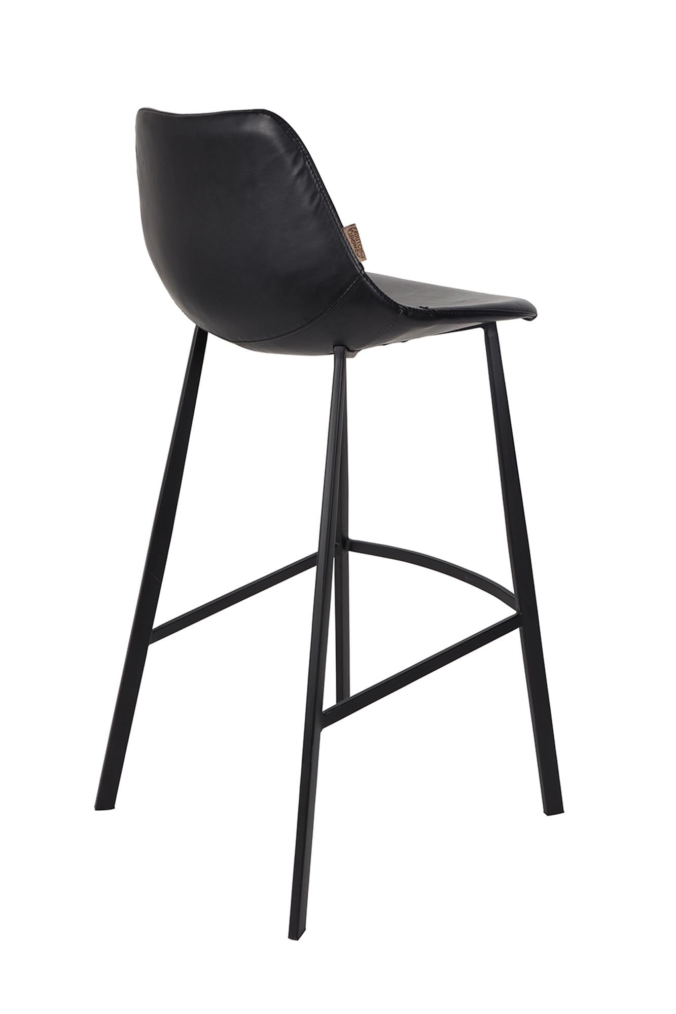 Entdecken Sie den Barstuhl Franky von Dutchbone: stilvoll, robust und perfekt für jeden Raum. Ideal für Bars und Kücheninseln, Mindestbestellung: 2 Stück.