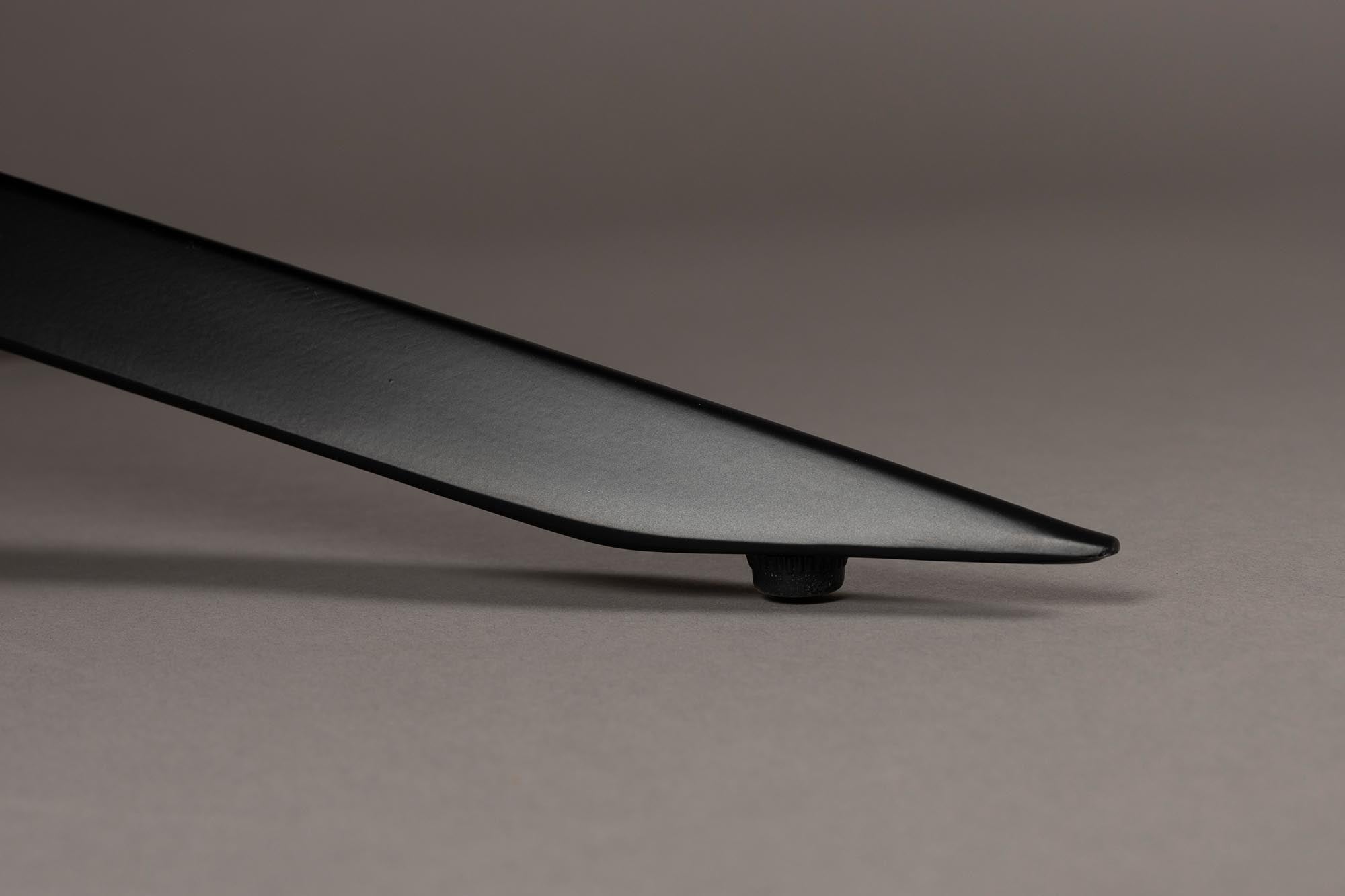 Erleben Sie den Loungesessel VINCE von Dutchbone: Eleganz trifft auf Komfort in verschiedenen Farben für Ihr modernes Zuhause.