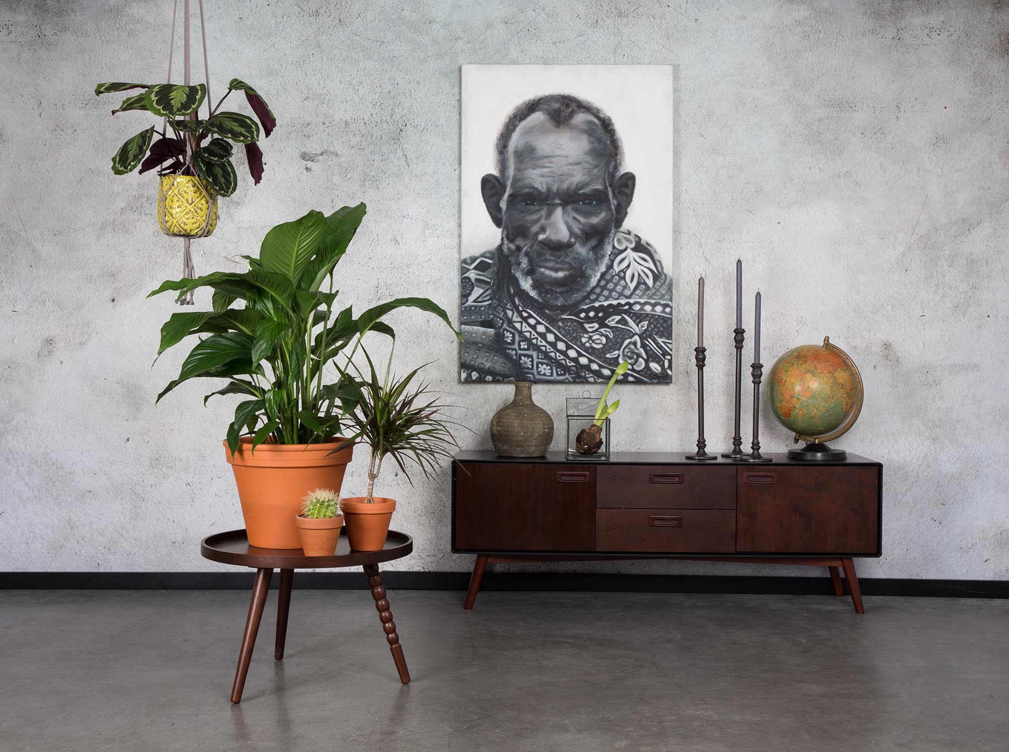 Modernes Sideboard Juju Low: Vielseitig, robust, 150x40x53cm, ideal für Geschirr & Bücher. Minimalistisches Design.