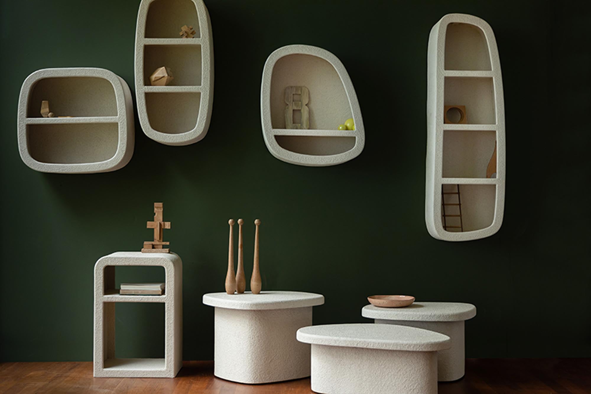 Stilvoller Veda Low Beistelltisch von Dutchbone mit edler Marmorplatte.