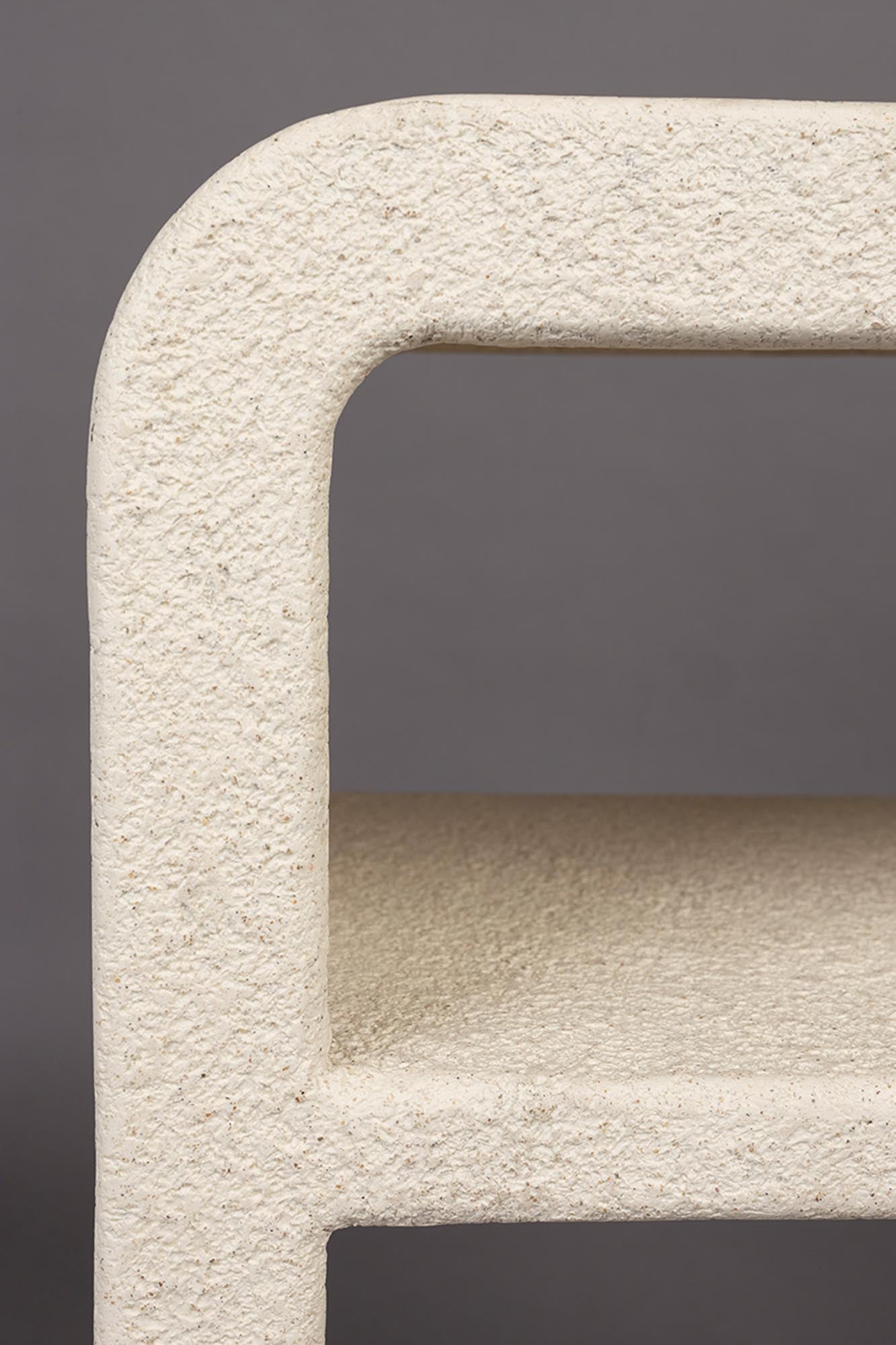 Beistelltisch Bed Veda: Luxuriöser Marmor trifft auf Dutchbone-Design.