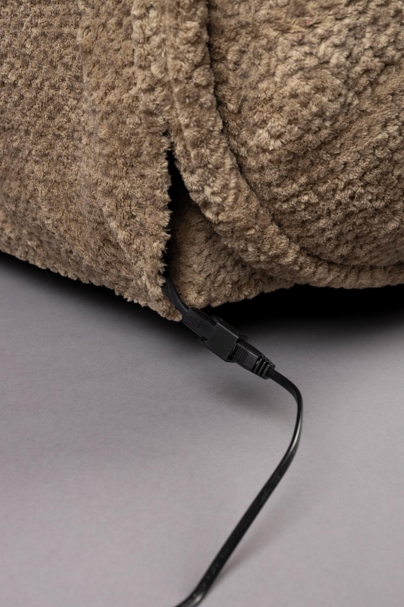 Hamilton Loungesessel: Modernes Design trifft auf höchsten Komfort.