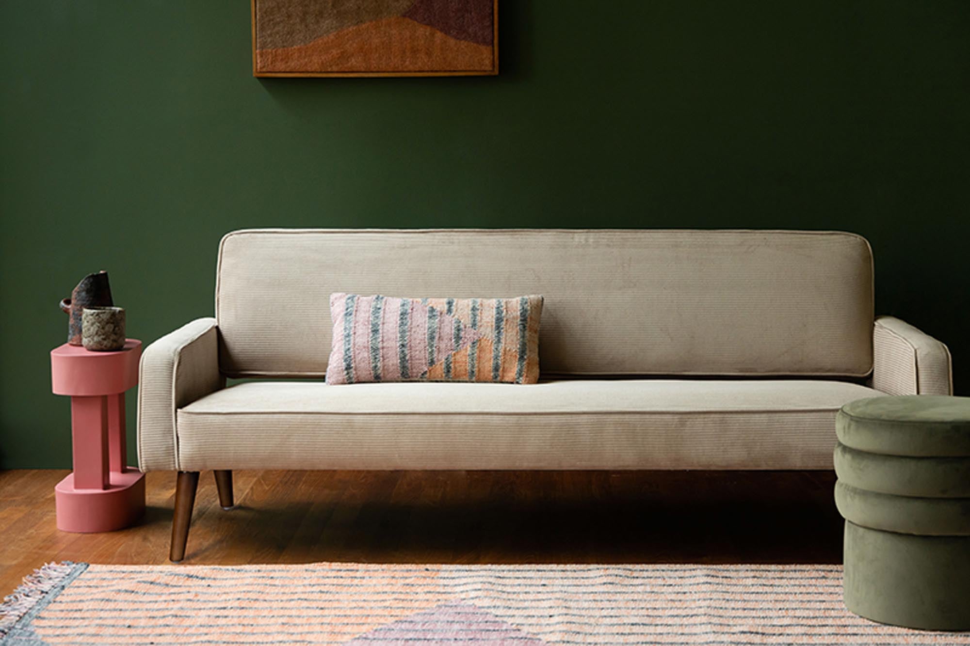 Elegantes 2er Sofa Preston von Dutchbone in hochwertigem Cordstoff. Ideal für modernen Komfort und stilvolle Einrichtung.