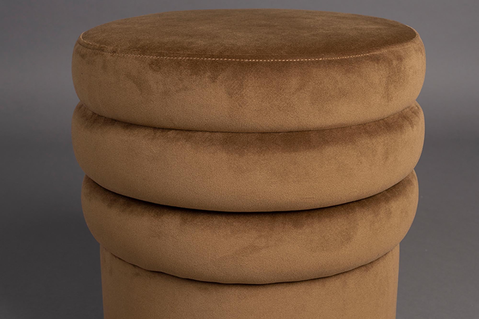 Dutchbone Hocker Aditi: Eleganz und Komfort für jeden Raum.