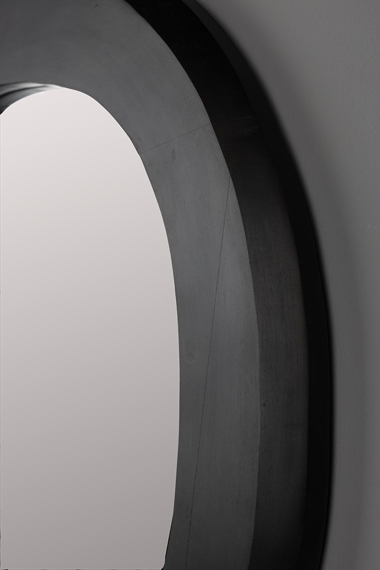 Eleganter Aren Wood Spiegel: Natur trifft auf modernes Design.