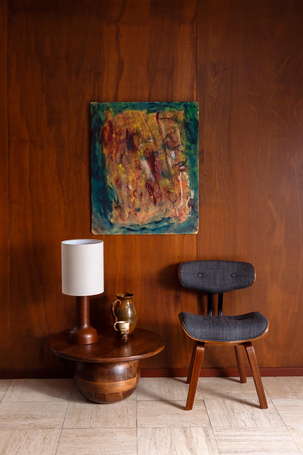 Couchtisch Oblivian: Stilvolles Mangoholz trifft auf Vintage-Charme.