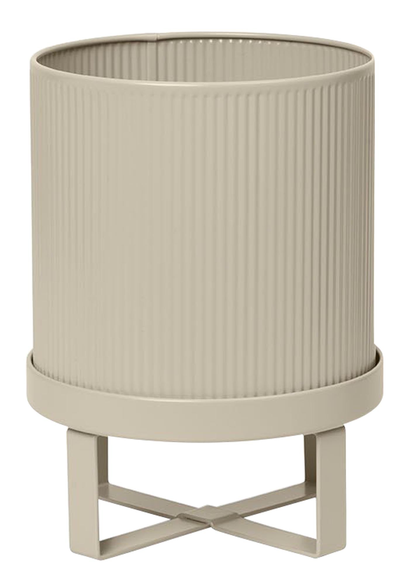 Entdecken Sie die elegante Arum Tischlampe von Ferm Living. Ideal für modernes Wohndesign, sorgt sie für stimmungsvolles Licht und stilvolle Akzente.