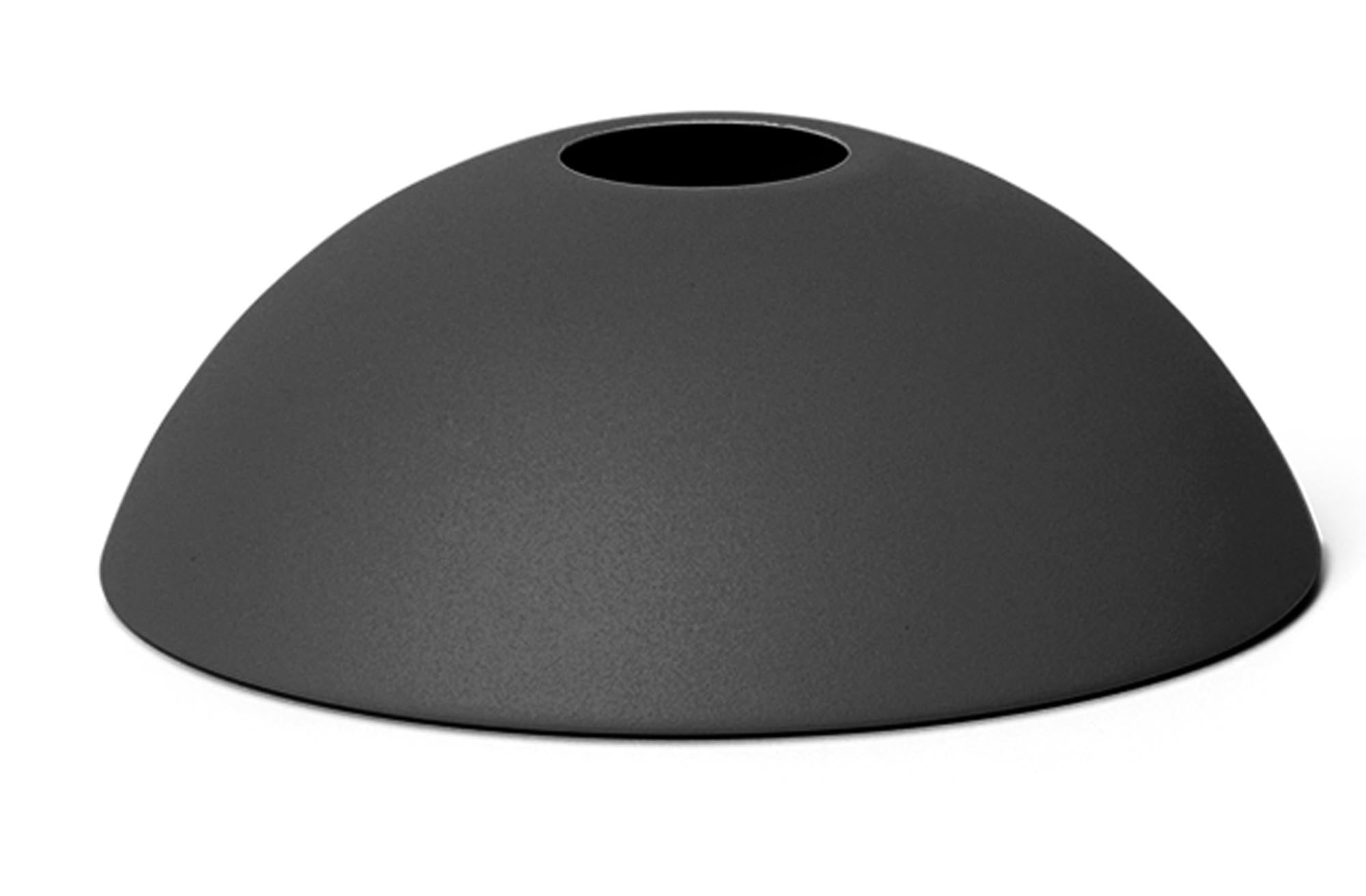 Der Collect Lampenschirm Hoop von Ferm Living besticht durch sein minimalistisches Design und hochwertige Materialien.