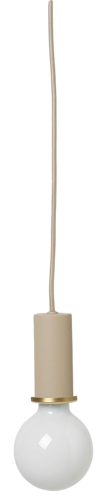 Die Collect Pendelleuchte von Ferm Living besticht durch ihr elegantes Design und vielseitige Einsatzmöglichkeiten. Perfekt für kreative Lichtakzente.