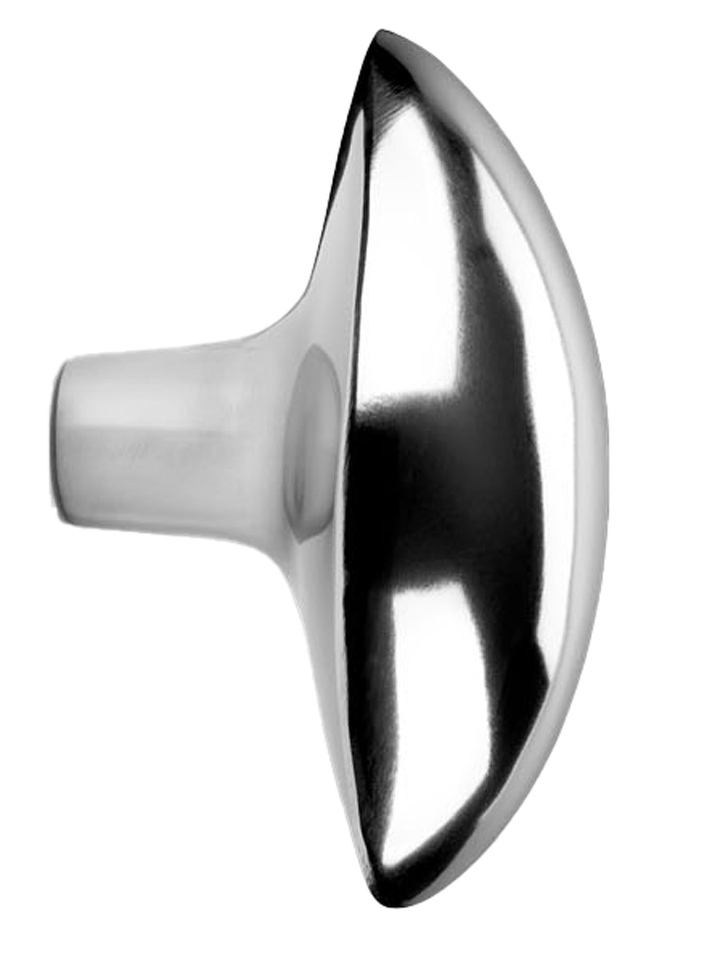 Entdecke den Haken Zitrone von Ferm Living: Elegantes, handgeformtes Messingdesign, das jedem Raum einen besonderen Charme verleiht.