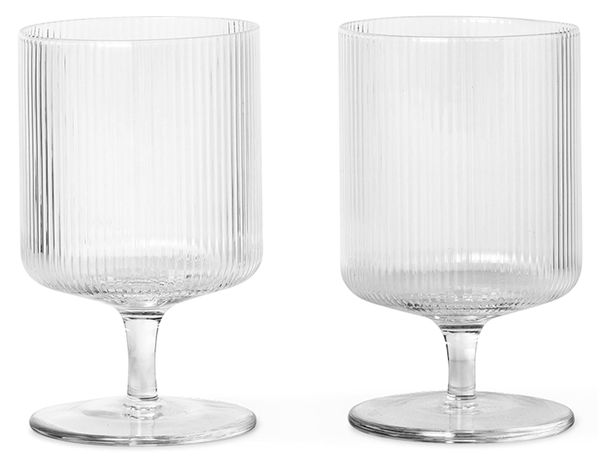 Elegante Ripple-Weingläser mit geriffelter Oberfläche, ideal für Sommerdrinks, Dinnerpartys und Brunch. Kombinierbar mit der Ripple-Serie.