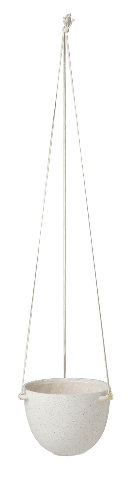 Entdecke den hängenden Speckle Pflanzentopf L von Ferm Living. Aus handgefertigtem Steingut mit einzigartiger Struktur, ideal für kreative Raumgestaltung.