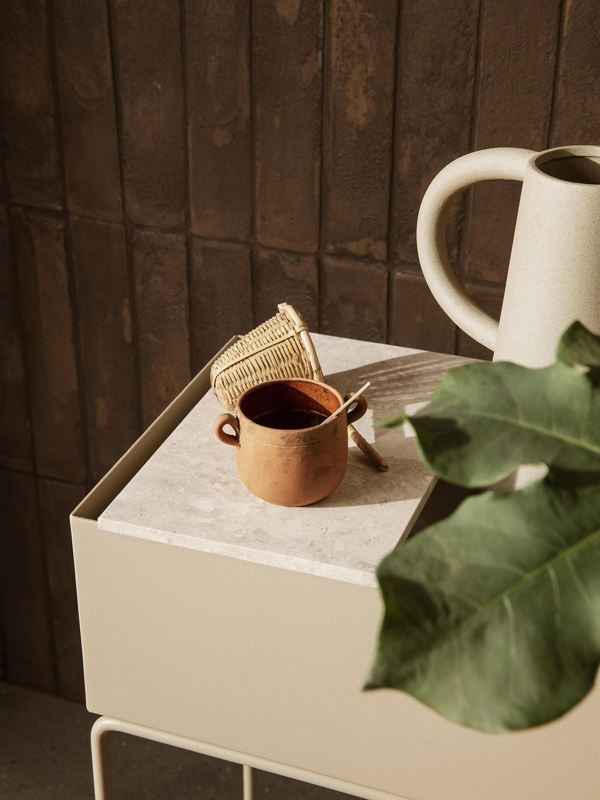 Deckel für Plant Box in Beige präsentiert im Onlineshop von KAQTU Design AG. Pflanzentopfzubehör ist von Ferm Living