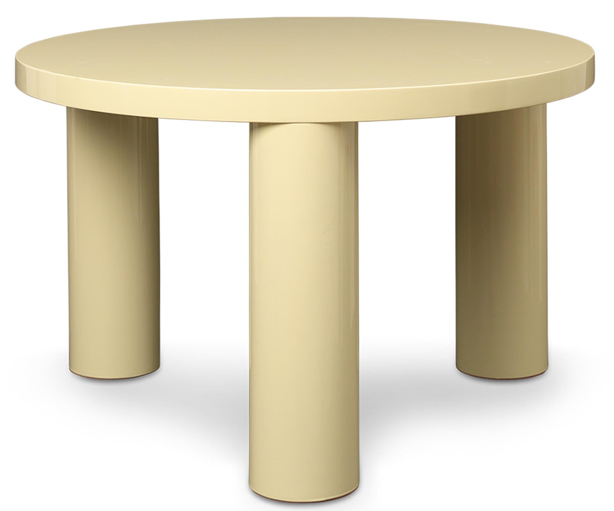 Kompakter Ferm Living Tisch: Modernes Design für kleine Räume.