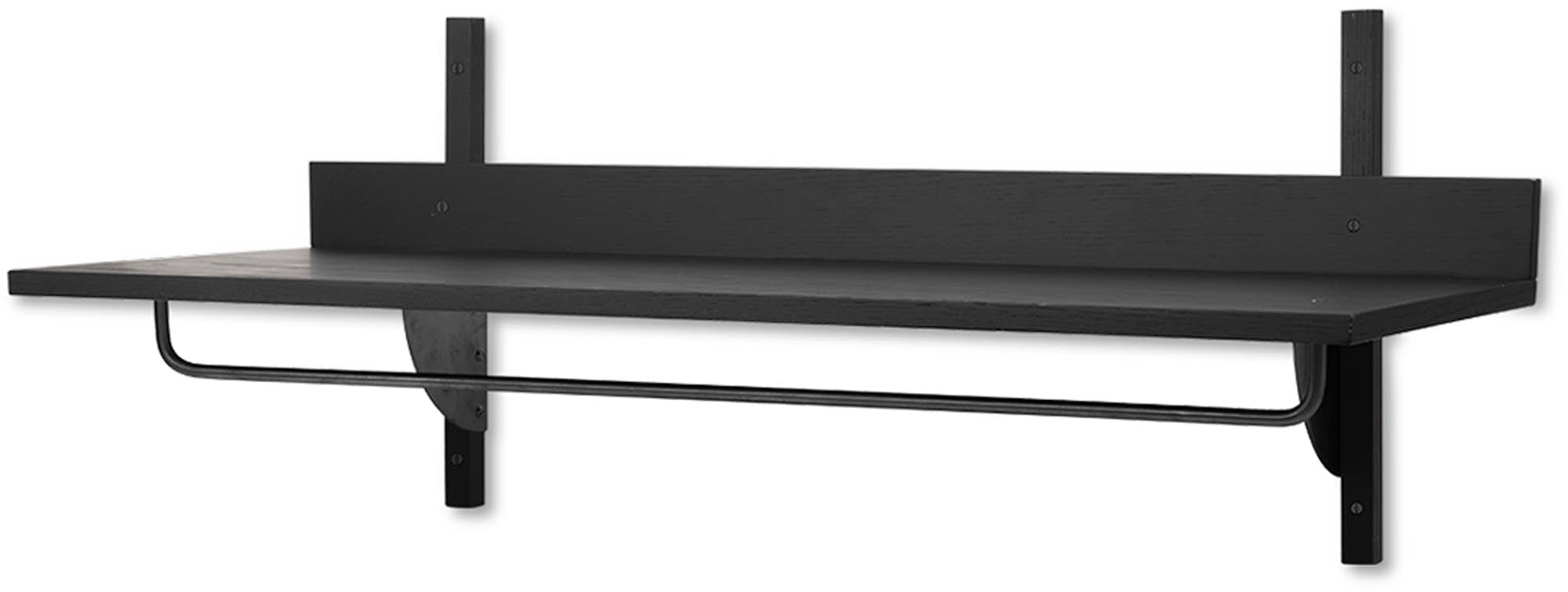 Entdecke das moderne Sector Wandregal von Ferm Living. Robuste Holz- und Messingkombination für stilvolle Aufbewahrung in Wohnzimmer und Küche.