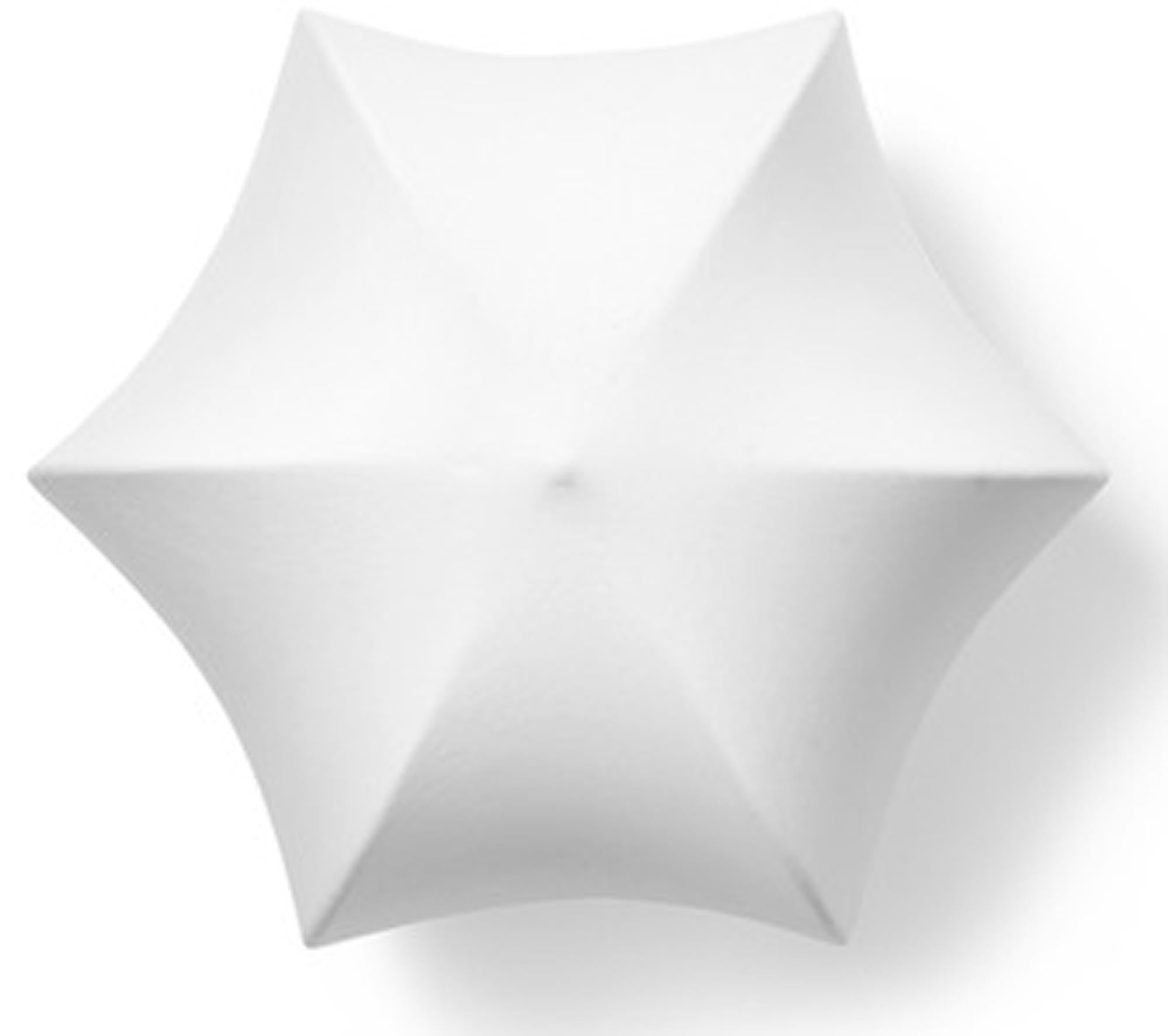 Die Poem Leuchte von Ferm Living vereint barocke Eleganz mit modernem Design, bietet weiches, diffuses Licht und verleiht jedem Raum eine romantische Note.