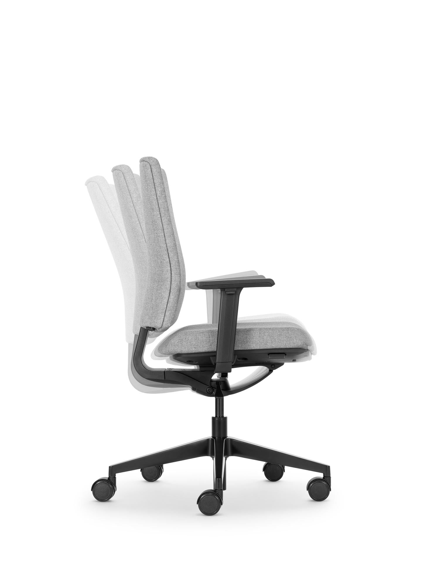 Kyra Flex von Girsberger: Moderner Bürostuhl mit flexibler Lumbalstütze, automatischer Federkrafteinstellung und elegantem Design für ergonomisches Sitzen.