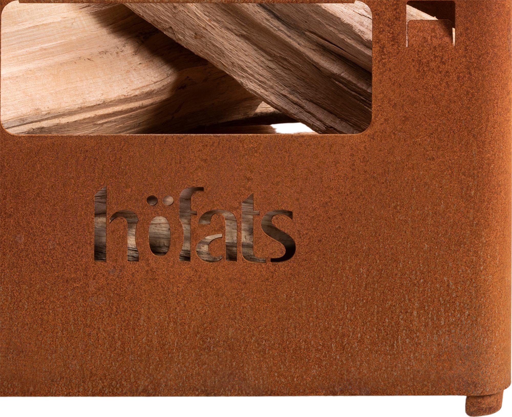 Entdecke die BEER BOX Feuerkorb von Höfats: vielseitig, mobil und nachhaltig. Perfekt für unvergessliche Abende am Feuer!