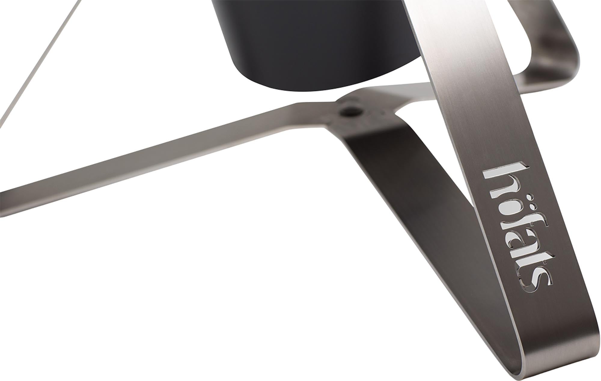 CONE Kohlegrill: Innovativer Grill mit intuitiver Hitzeregulierung, ideal für scharfes Angrillen und als Feuerstelle nutzbar.