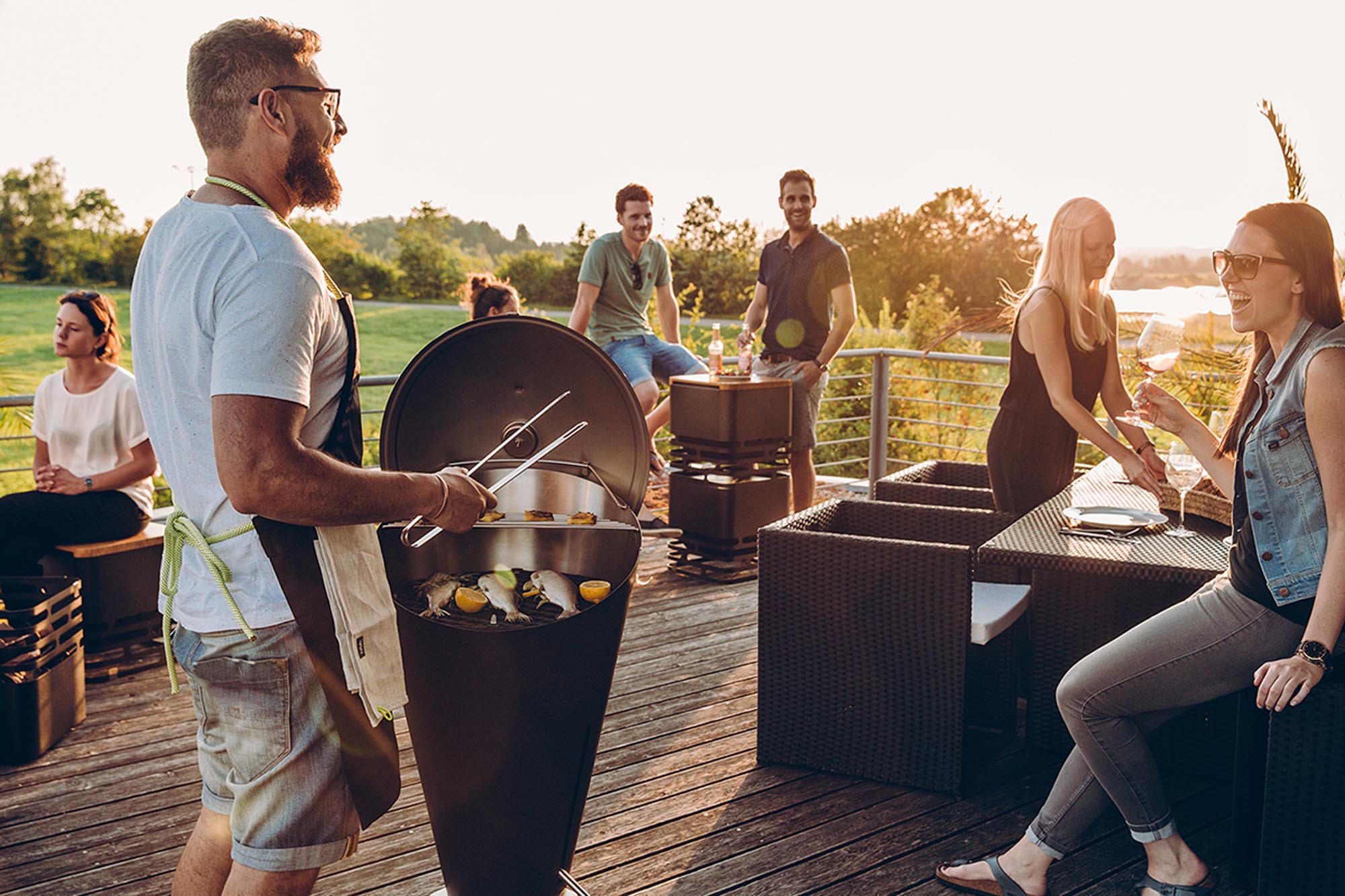 CONE Kohlegrill: Stilvolles Grillen mit präziser Temperaturkontrolle.
