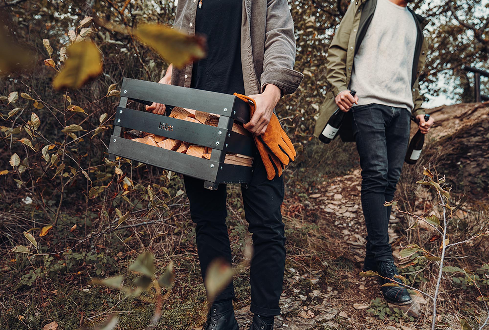 Stilvoller CRATE Feuerkorb: Perfekte Wärmequelle für Outdoor-Abende.