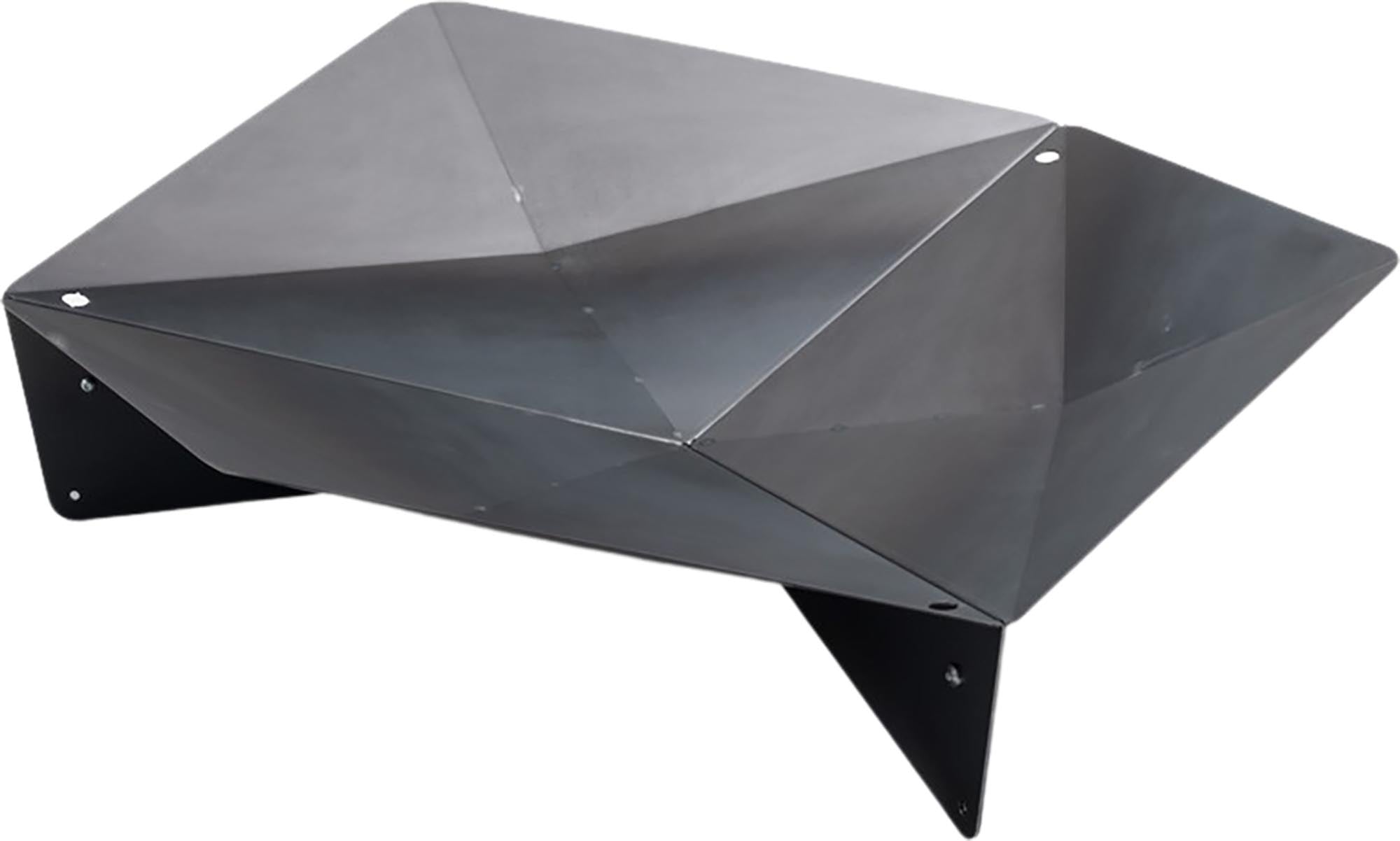 Erlebe die TRIPLE 120 Feuerschale von Höfats: elegantes Corten-Stahl-Design, ideal für Grillabende und entspannte Stunden im Freien.