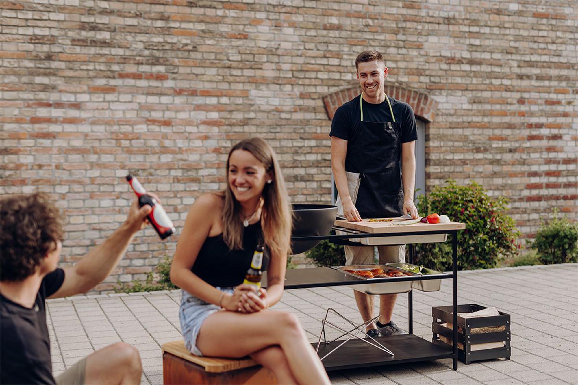 Entdecken Sie das innovative BOWL 57 Plancha-Grillset von Höfats.