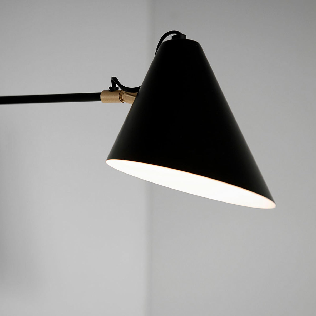 Wandleuchte, Club in Schwarz präsentiert im Onlineshop von KAQTU Design AG. Wandleuchte ist von House Doctor