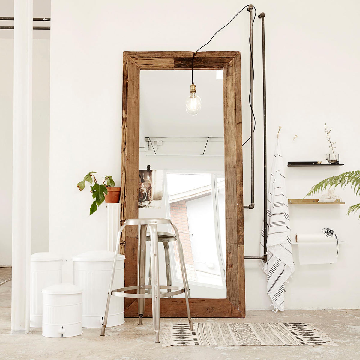 Spiegel mit Rahmen, Pure Nature in Braun präsentiert im Onlineshop von KAQTU Design AG. Wandspiegel ist von House Doctor