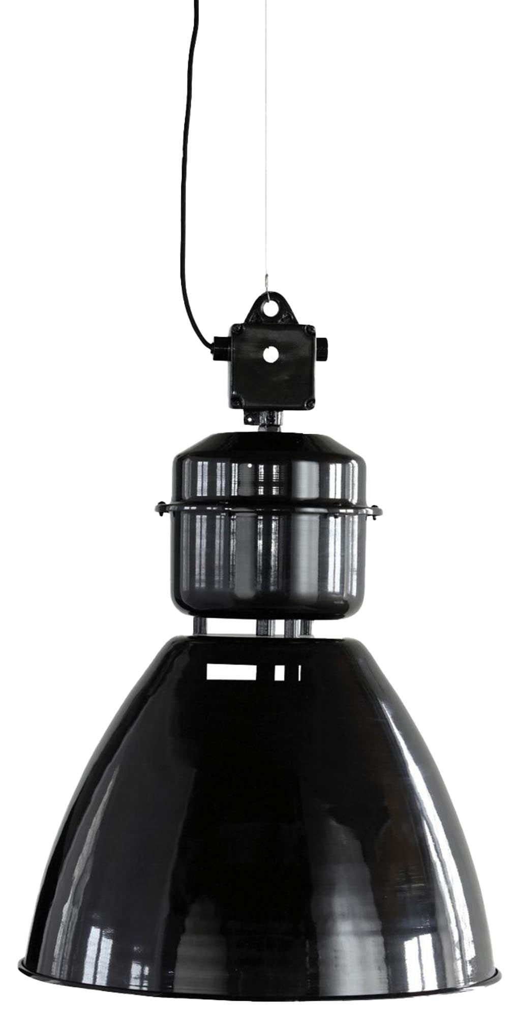 Verleihen Sie Ihrem Raum mit der Lampe Volume von House Doctor einen modernen Industrial-Charme. Perfekt für jeden Wohnbereich.