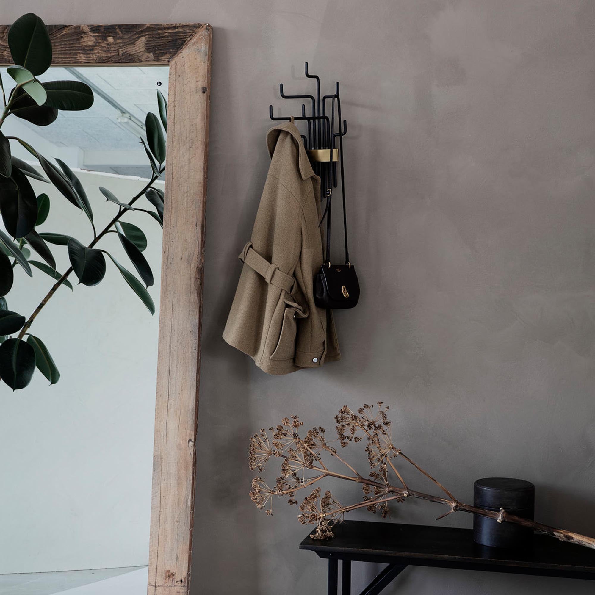 Eleganter Haken Pipes von House Doctor für modernes Wohndesign.