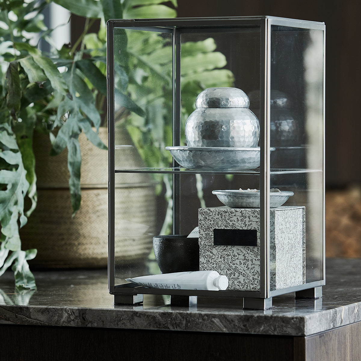 Aufbewahrung mit Deckel, Galior in Silber-Finish präsentiert im Onlineshop von KAQTU Design AG. Aufbewahrungsbehälter ist von House Doctor