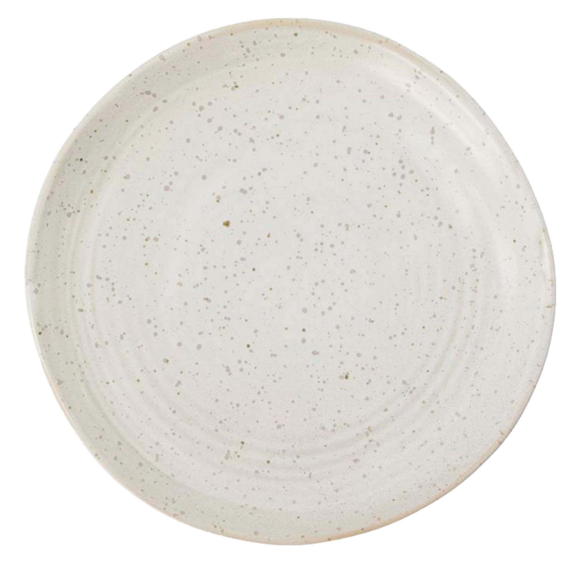 Porzellan-Dessertteller Pion von House Doctor: Weiss-grau gesprenkelt, rustikal, lässig, ideal für moderne Tischdeko.